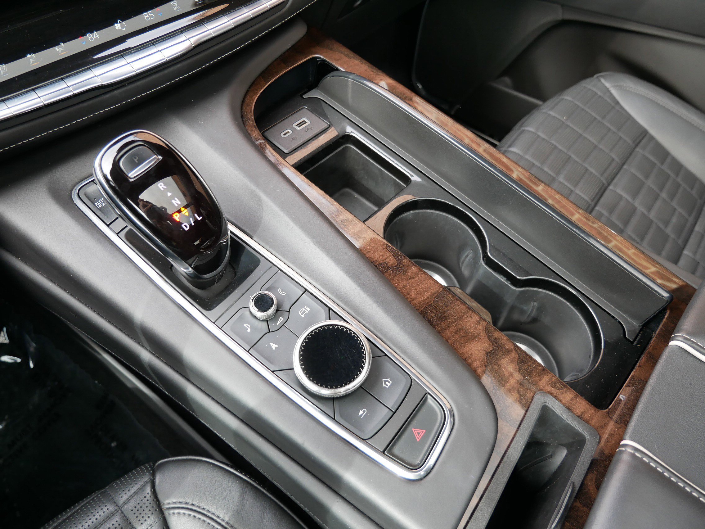 Certified 2022 Cadillac Escalade Sport Platinum w/ LPO, ONYX Package image 20