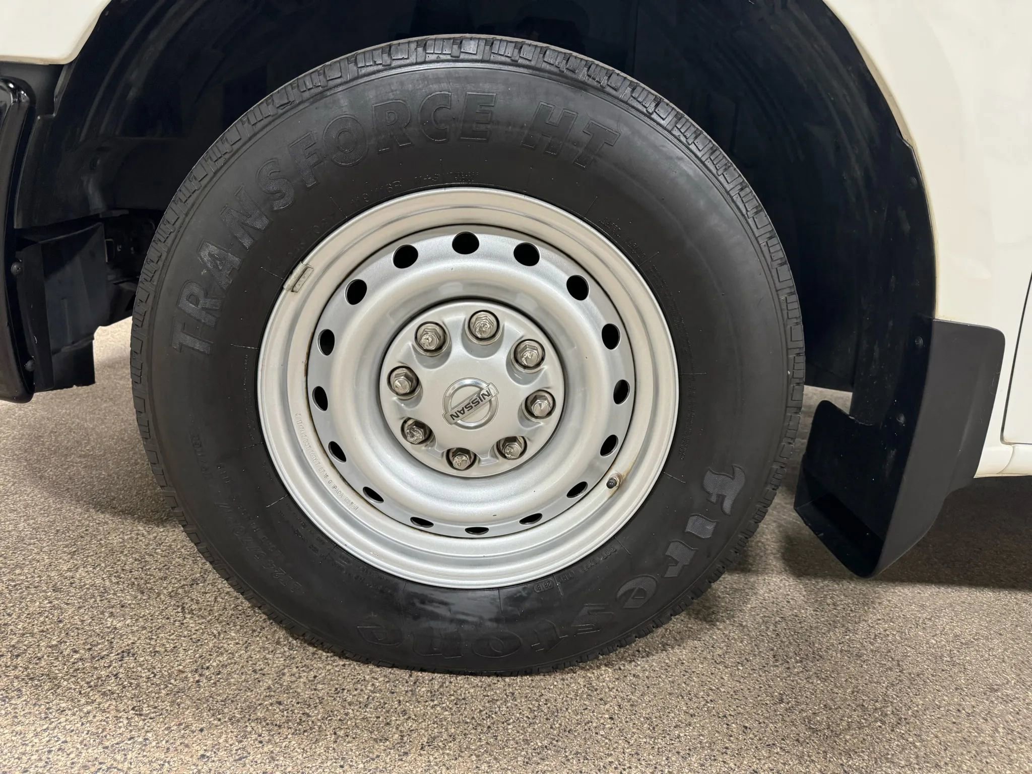 Used 2018 Nissan NV 3500 S image 62