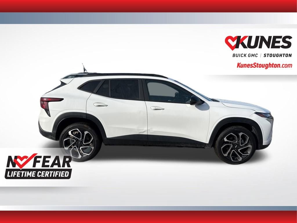 Used 2024 Chevrolet Trax RS w/ Sunroof Package FWD image 13