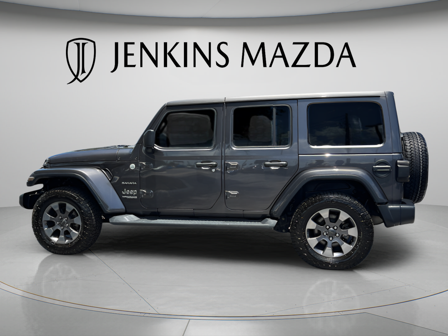 Used 2020 Jeep Wrangler Unlimited Sahara AWD/4WD image 4