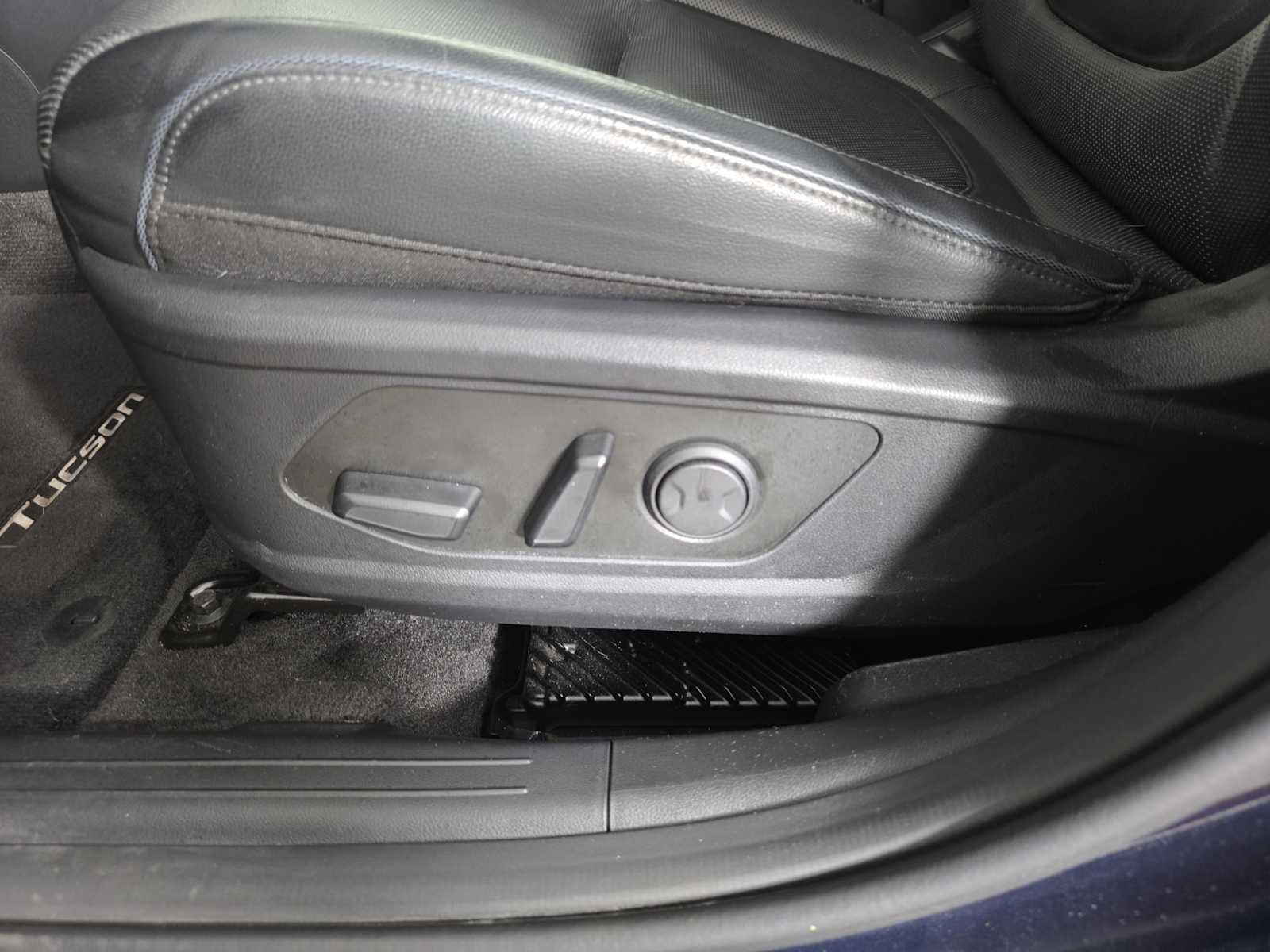 Used 2025 Hyundai Tucson Limited image 25