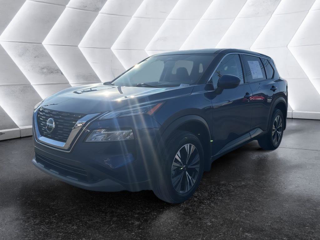 Used 2021 Nissan Rogue SV image 3
