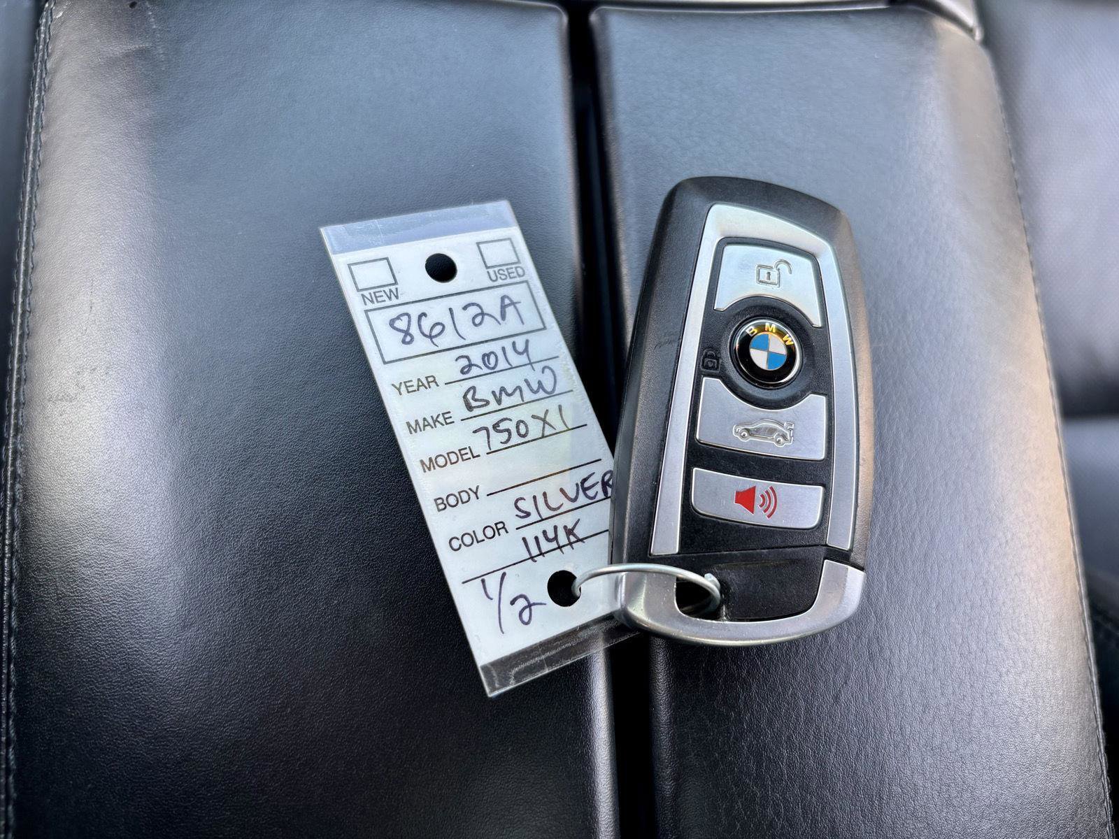 Used 2014 BMW 750i xDrive image 19