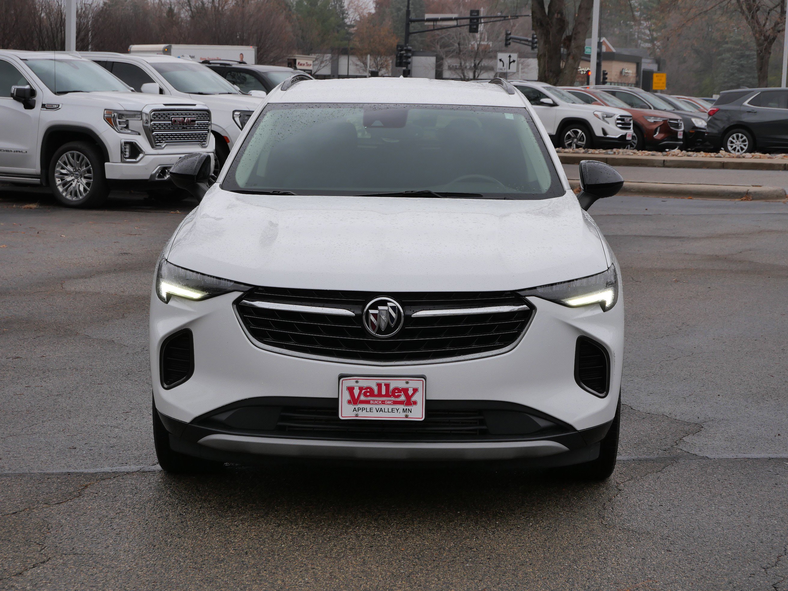 Used 2022 Buick Envision Essence w/ Sport Touring Package image 2