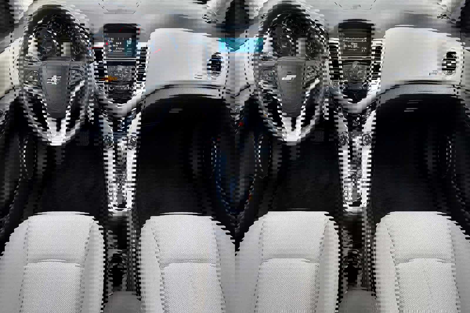 Used 2011 Chevrolet Cruze LT image 16