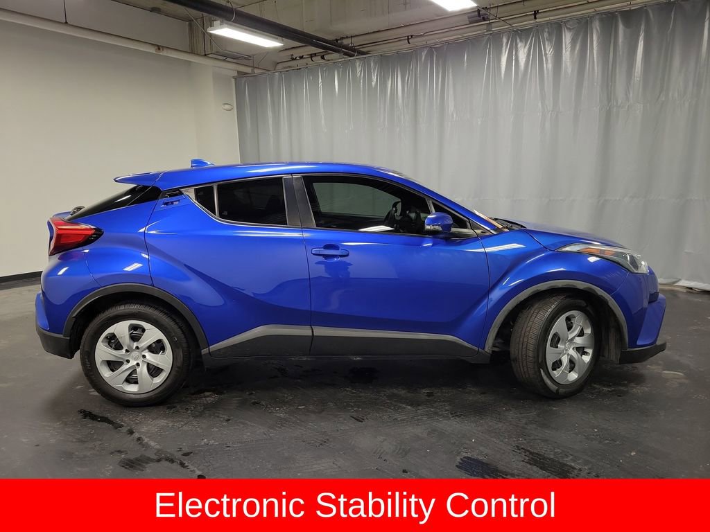 Used 2019 Toyota C-HR LE image 9