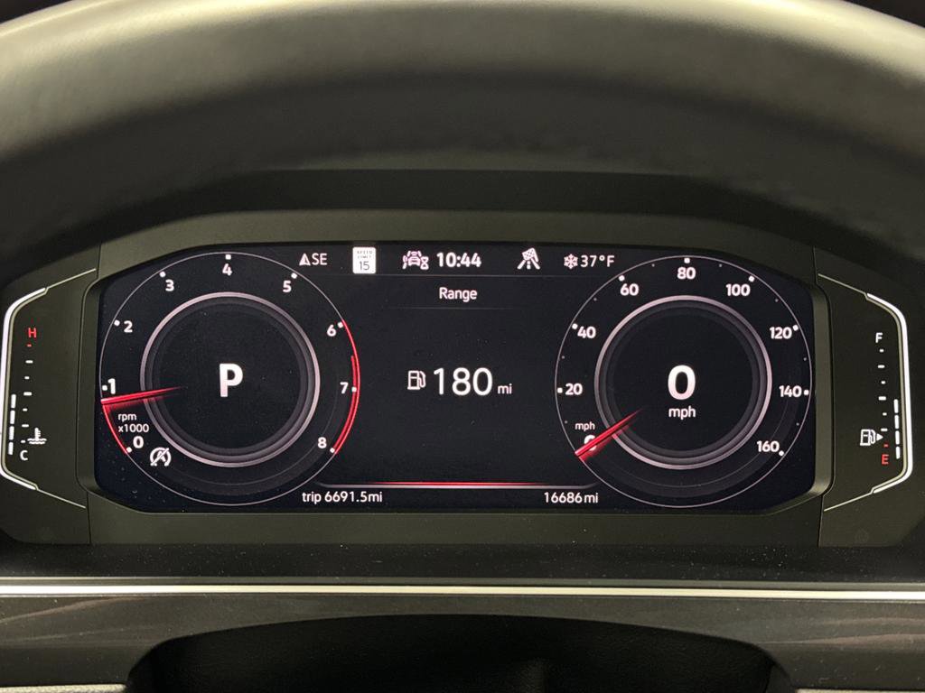 Used 2024 Volkswagen Tiguan SEL R-Line AWD/4WD image 18