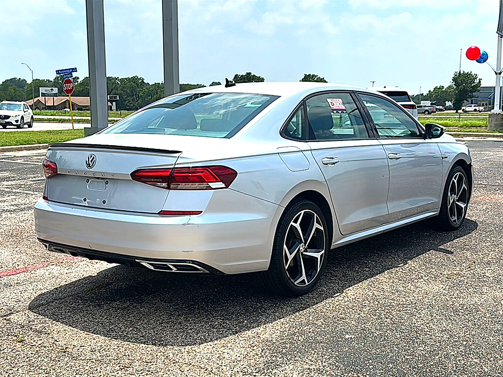 Used 2020 Volkswagen Passat 2.0T R-Line FWD image 8