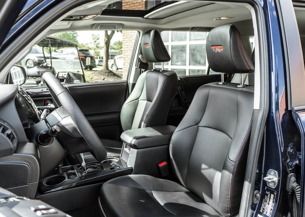 Used 2022 Toyota 4Runner TRD Off-Road Premium AWD/4WD image 7