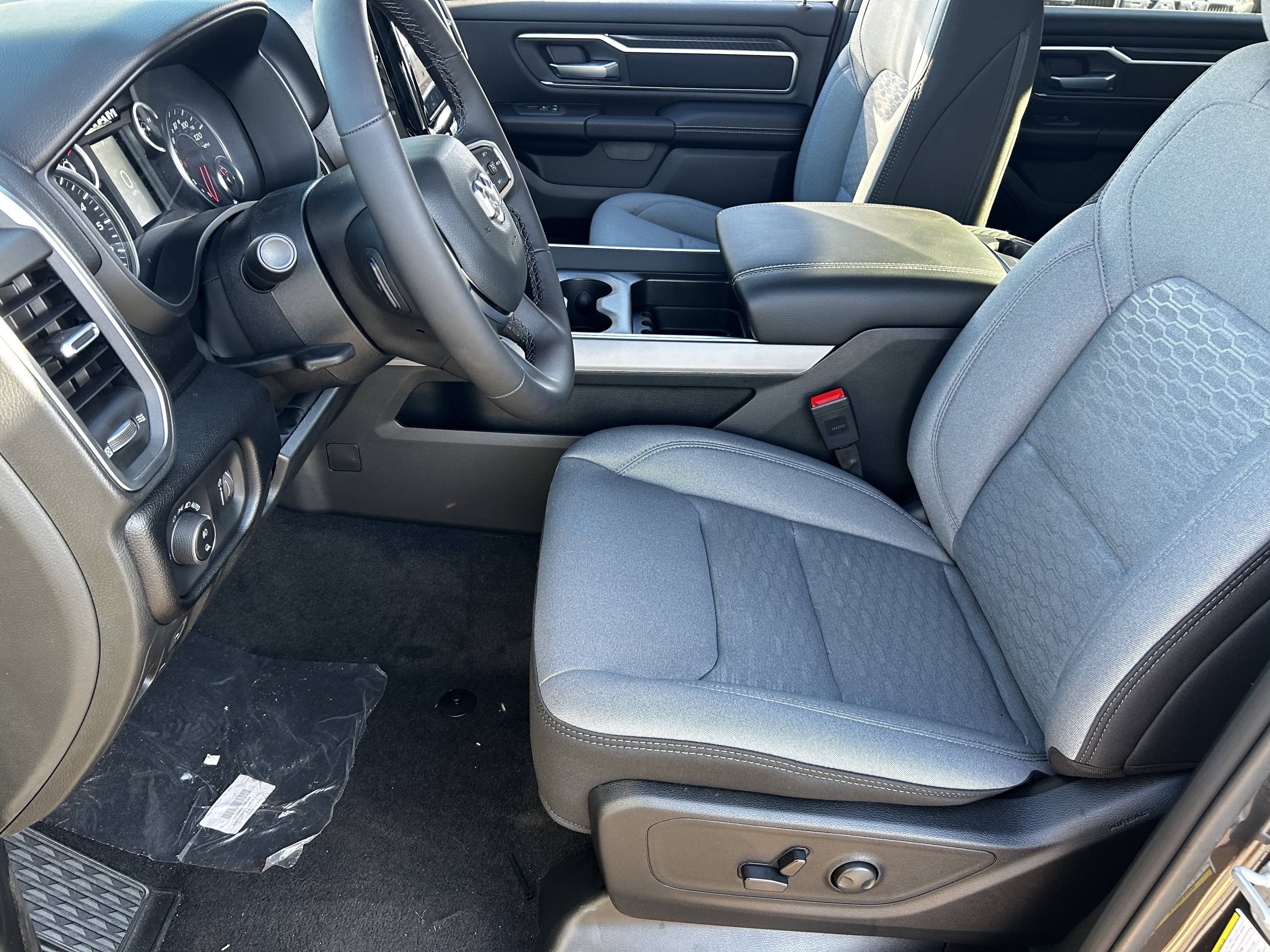 New 2026 RAM 1500 Big Horn AWD/4WD image 16
