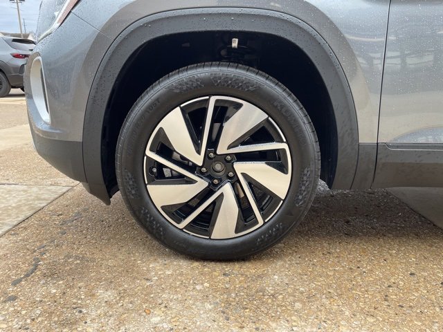 New 2025 Volkswagen Atlas SE image 16