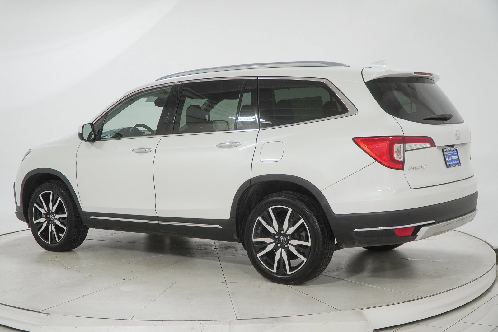 Used 2020 Honda Pilot Touring image 7