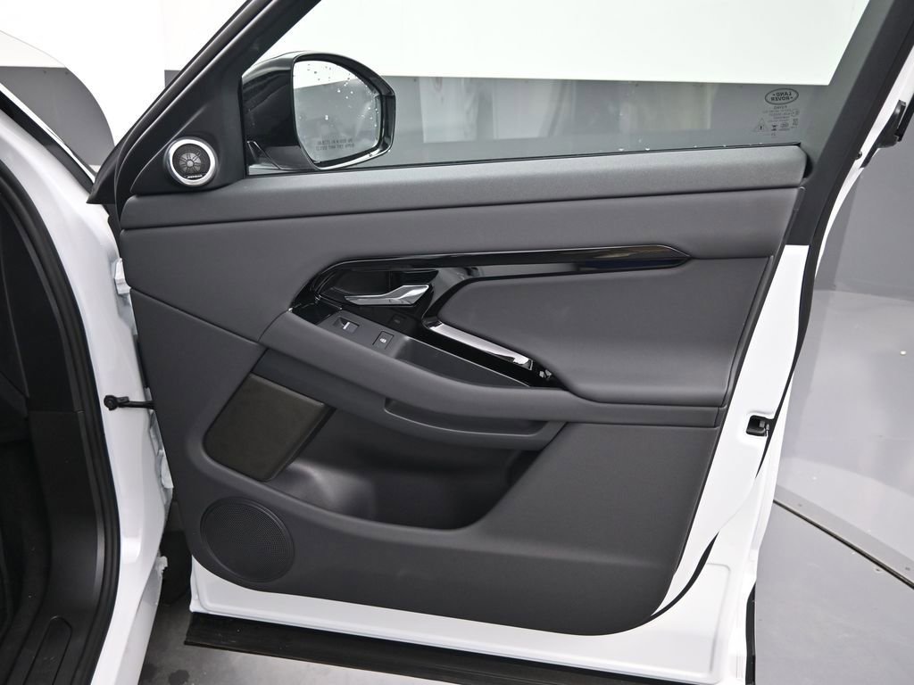 New 2026 Land Rover Range Rover Evoque S image 4