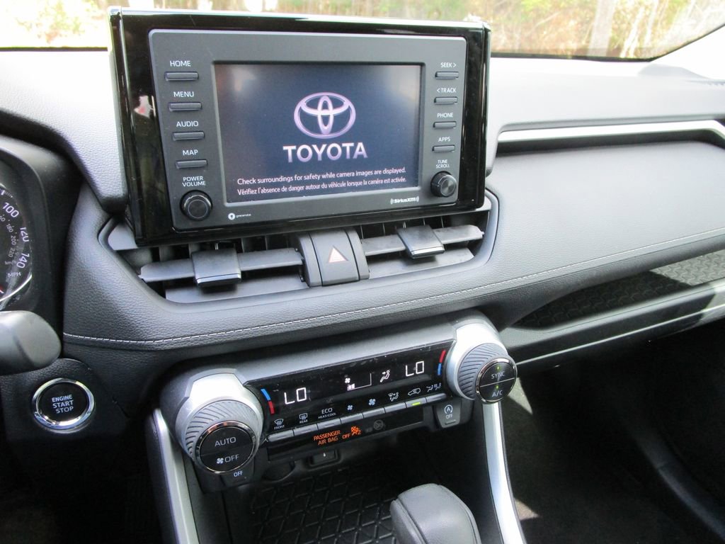 Used 2022 Toyota RAV4 XLE image 31