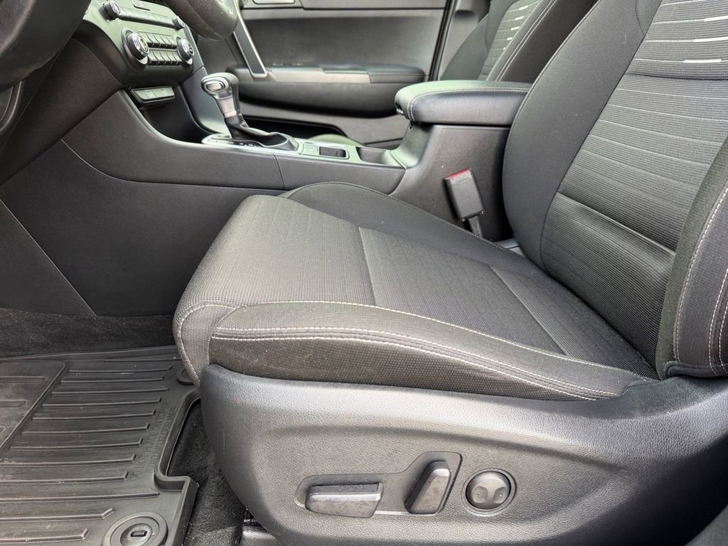 Used 2022 Kia Sportage LX w/ LX FWD Value Edition Package image 11