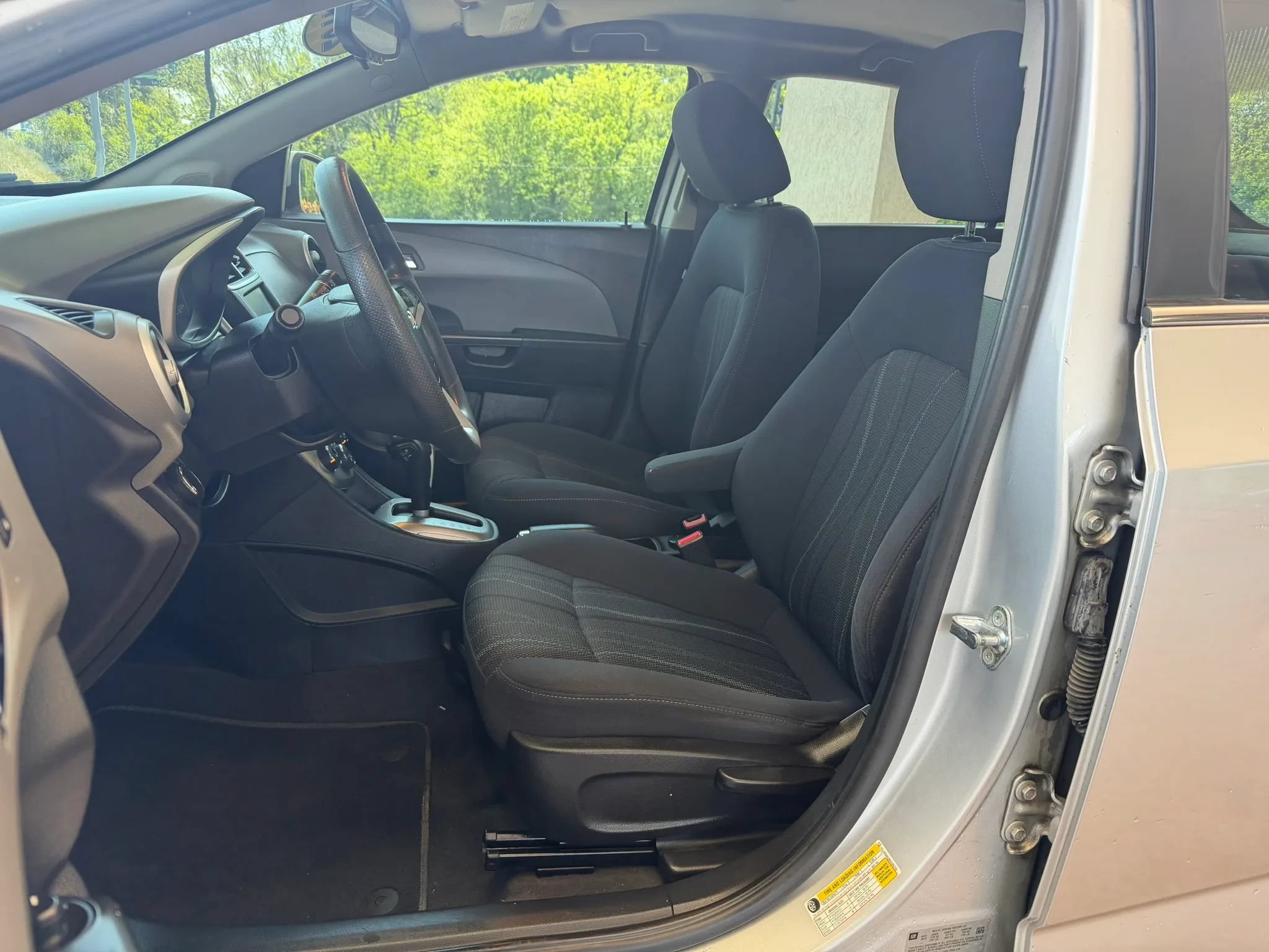 Used 2017 Chevrolet Sonic LT FWD image 8