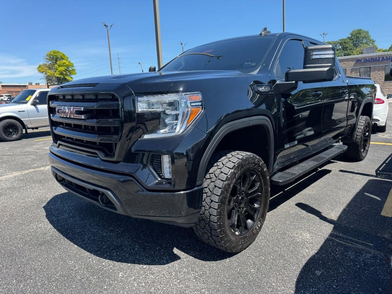 Used 2020 GMC Sierra 1500 Elevation w/ Elevation Value Package AWD/4WD image 6
