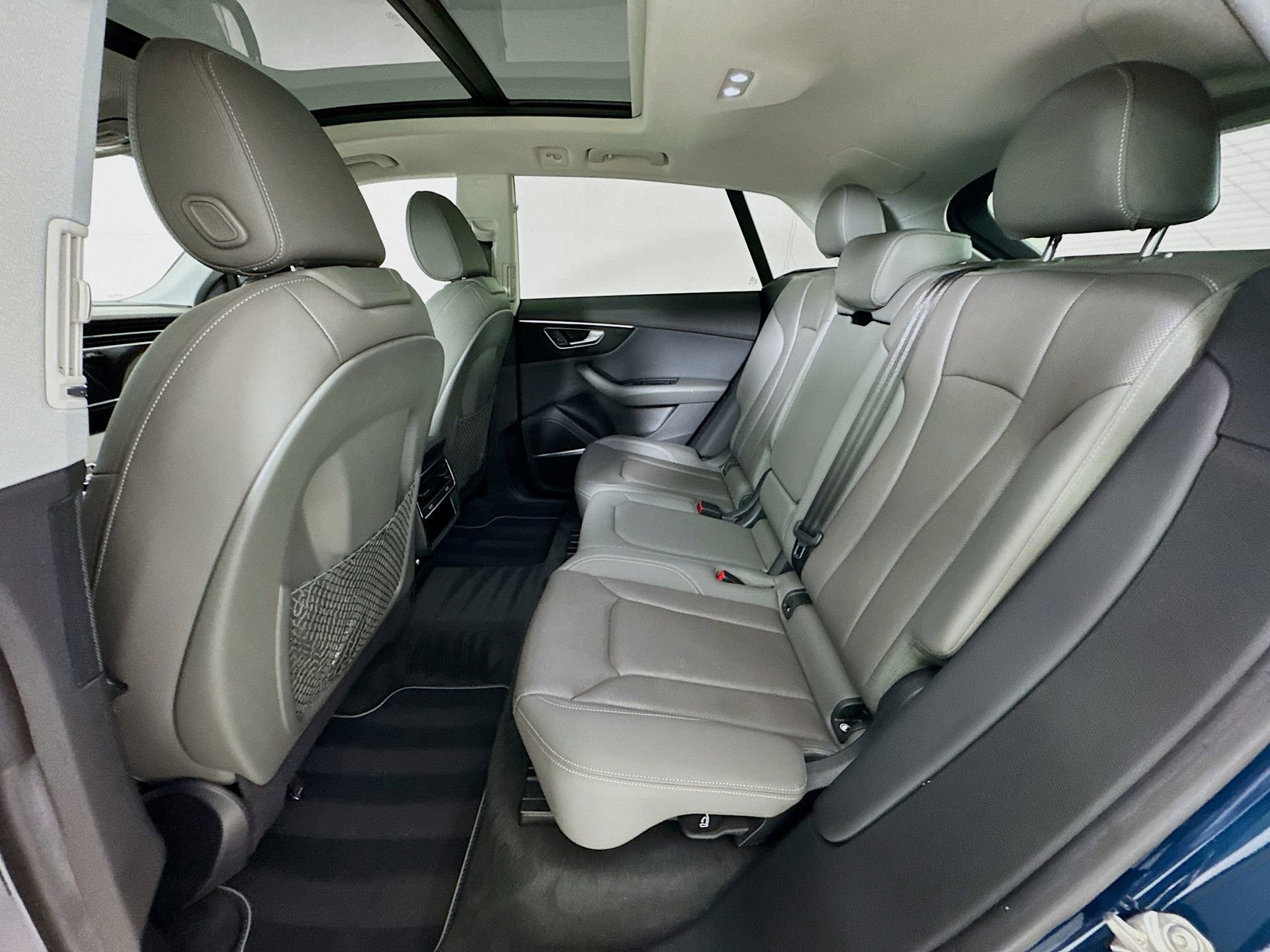 Used 2020 Audi Q8 Premium Plus w/ Premium Plus Package image 26