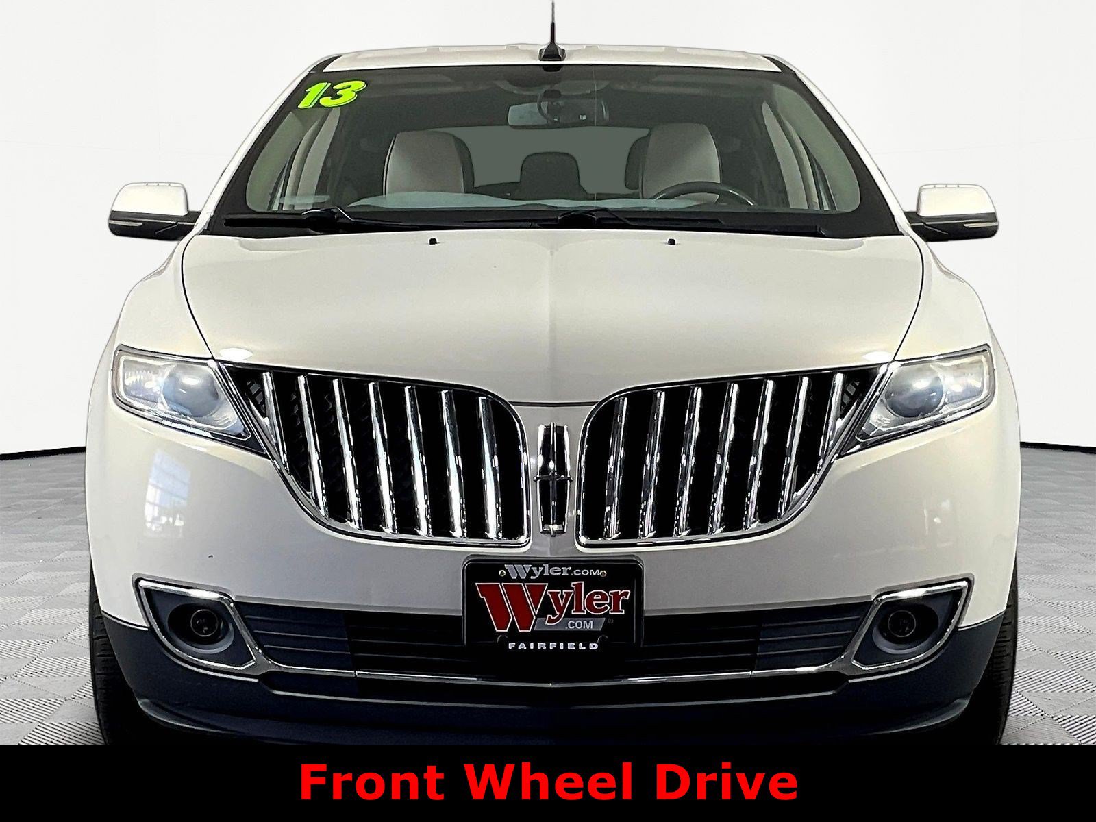 Used 2013 Lincoln MKX FWD image 2