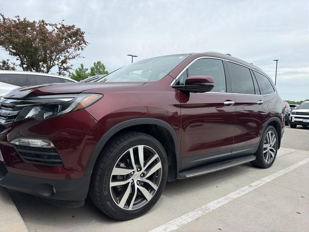 Used 2018 Honda Pilot Elite image 1