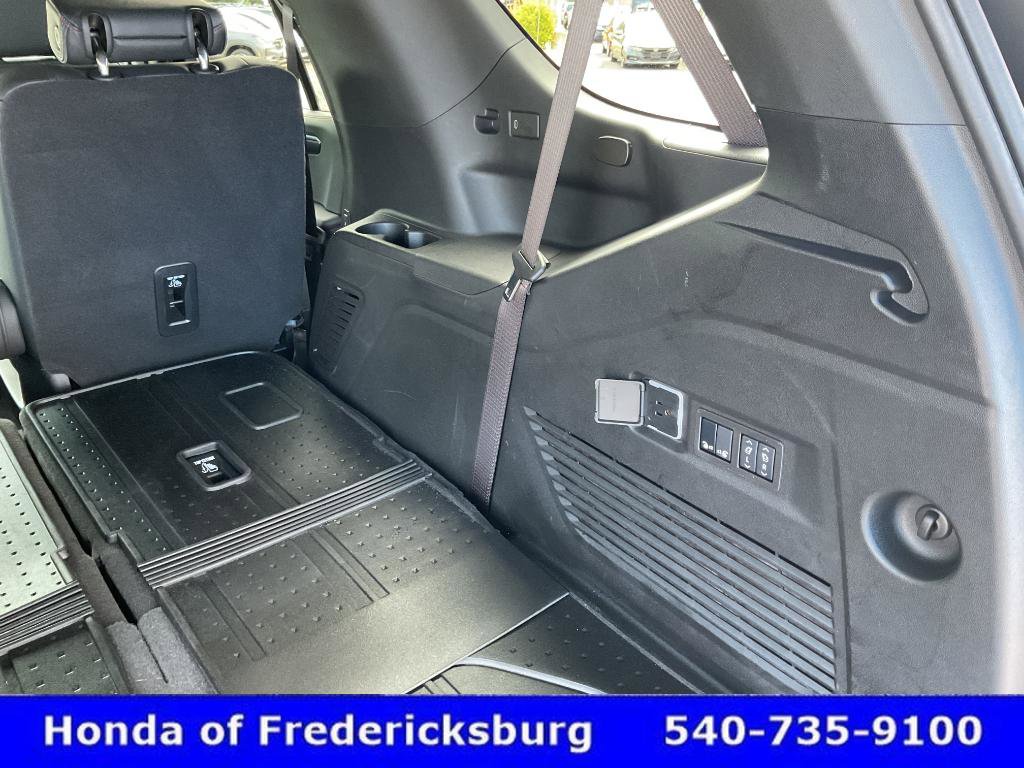 Used 2025 Chevrolet Tahoe RST w/ RST Capability Package AWD/4WD image 25