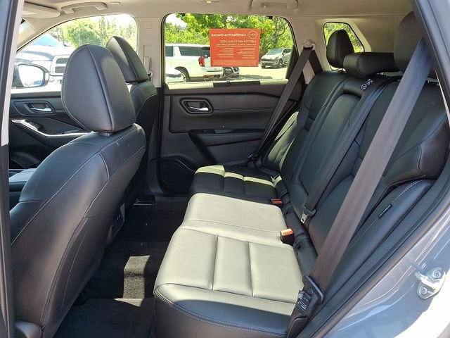 Certified 2025 Nissan Rogue SL w/ Tech Package AWD/4WD image 12
