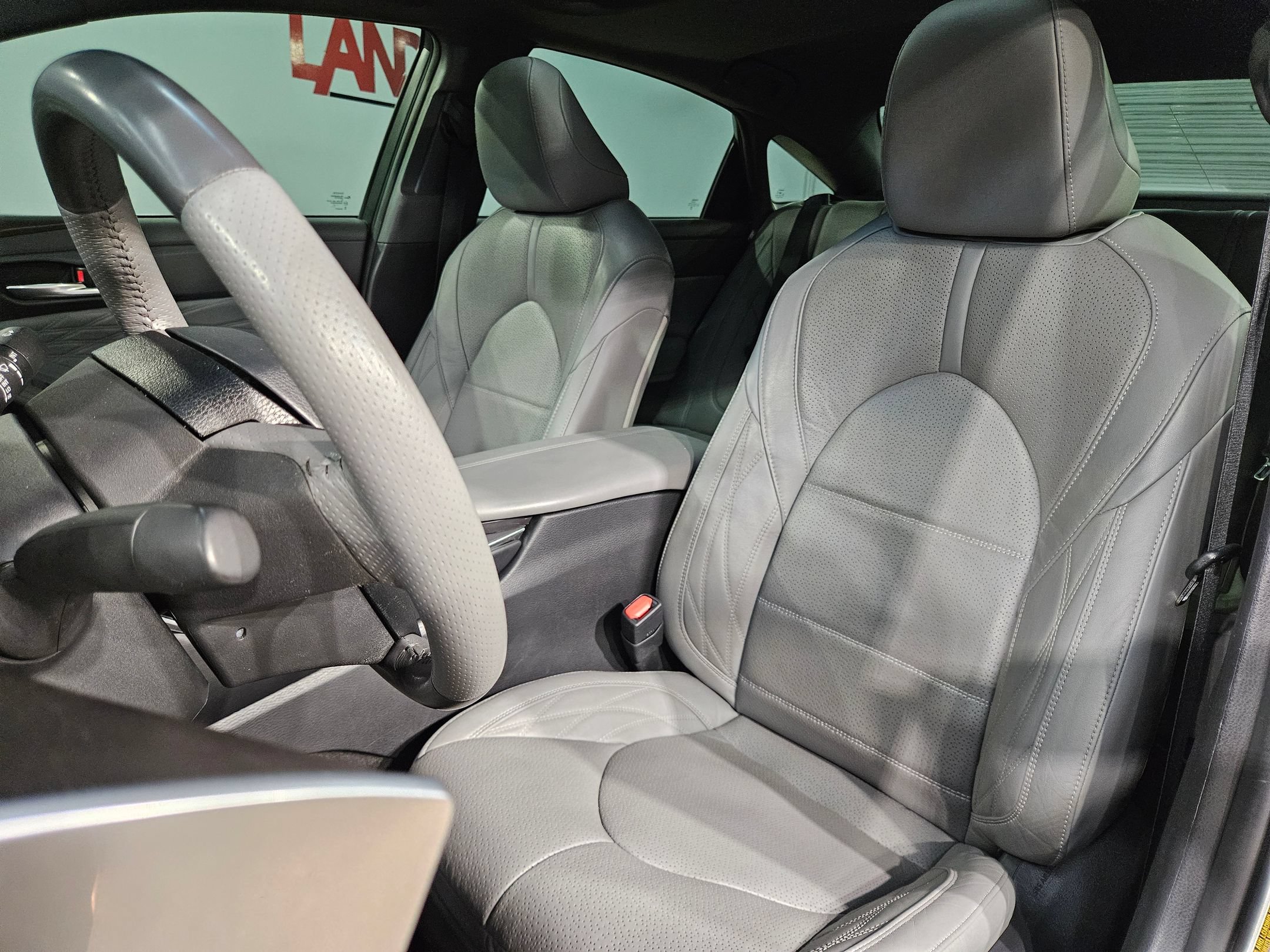 Used 2021 Toyota Avalon Limited w/ Advanced Safety Package FWD image 24