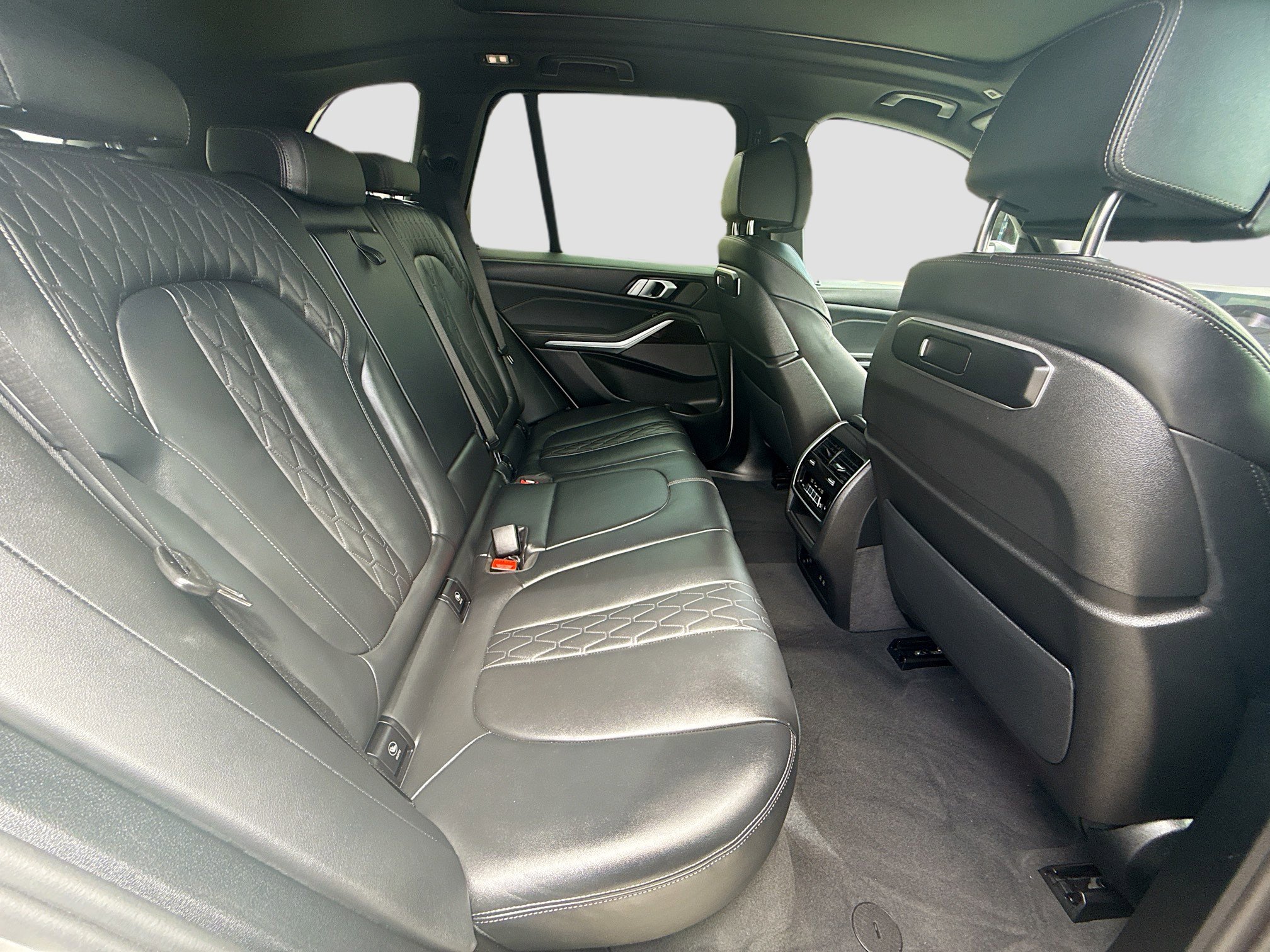 Used 2025 BMW X5 xDrive50e image 26