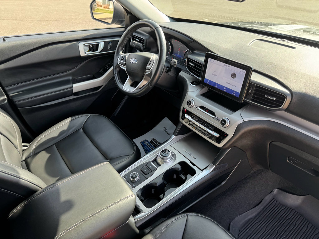 Certified 2023 Ford Explorer XLT w/ Equipment Group 202A image 14