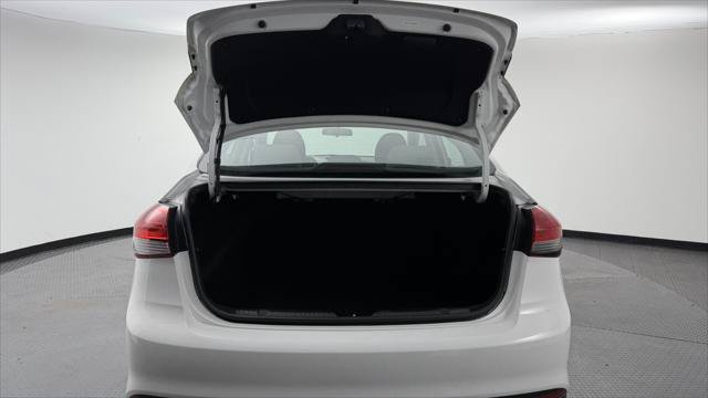 Used 2017 Kia Forte LX FWD image 17