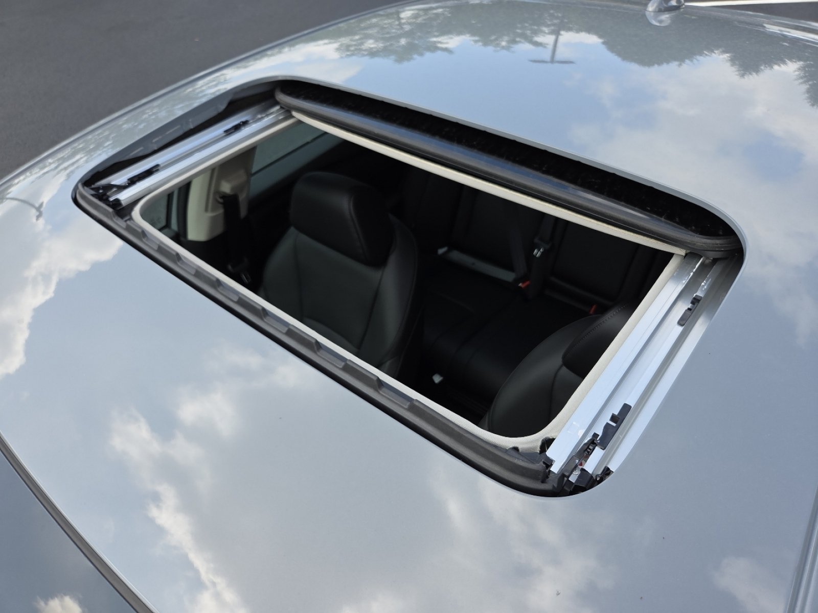 New 2026 Honda Accord Touring image 3