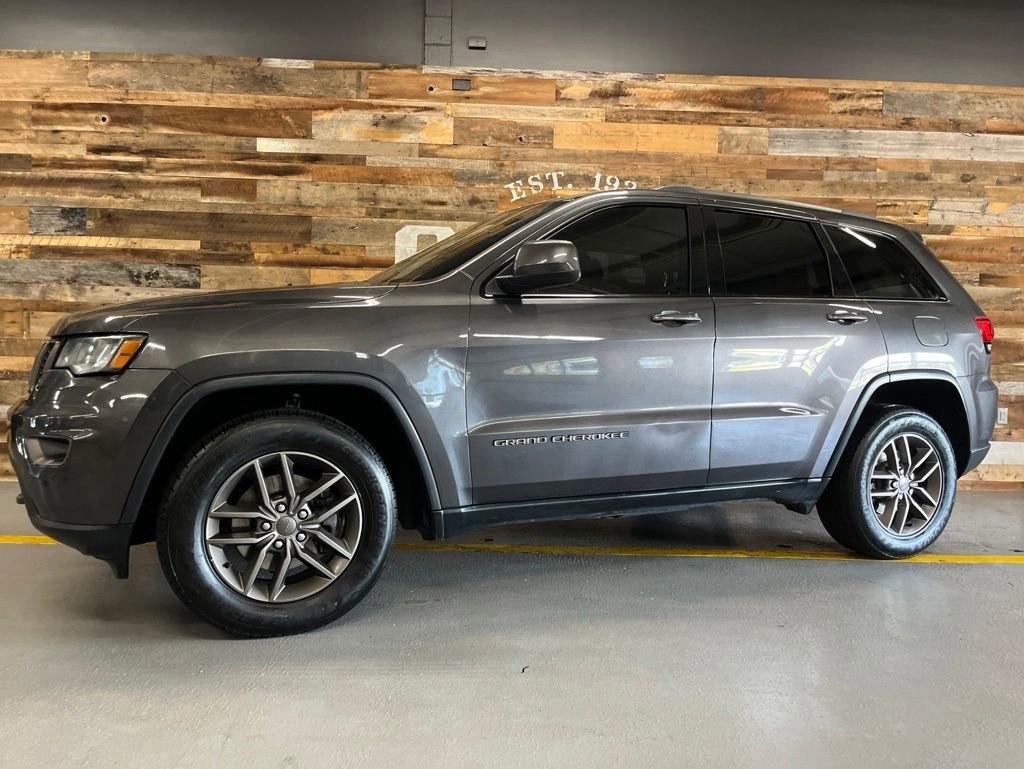 Used 2016 Jeep Grand Cherokee Laredo 75th Anniversary AWD/4WD image 16