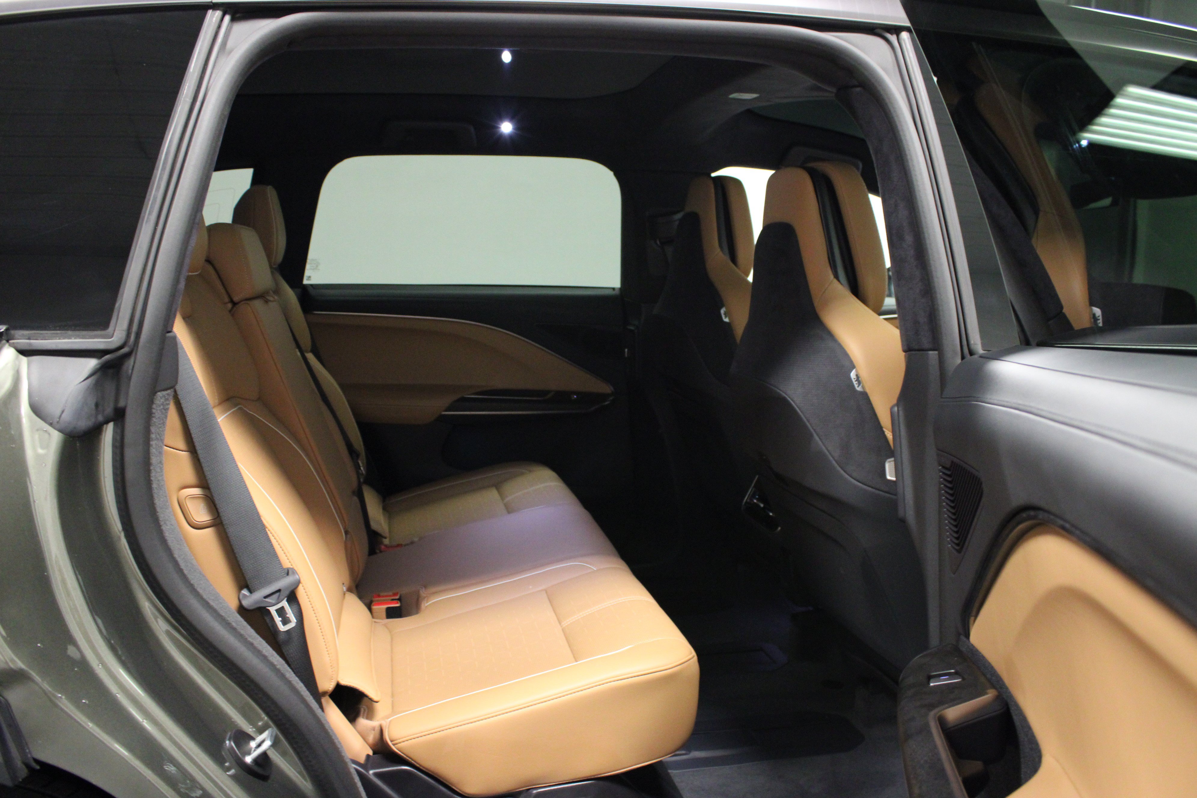 Used 2026 Lucid Gravity Grand Touring AWD/4WD image 15