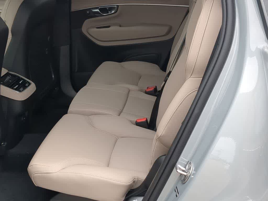 New 2026 Volvo XC90 B6 Plus w/ Protection Package AWD/4WD image 18