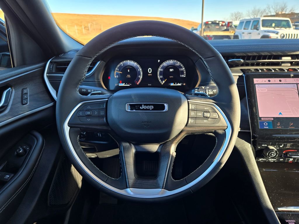 New 2025 Jeep Grand Cherokee Limited image 16