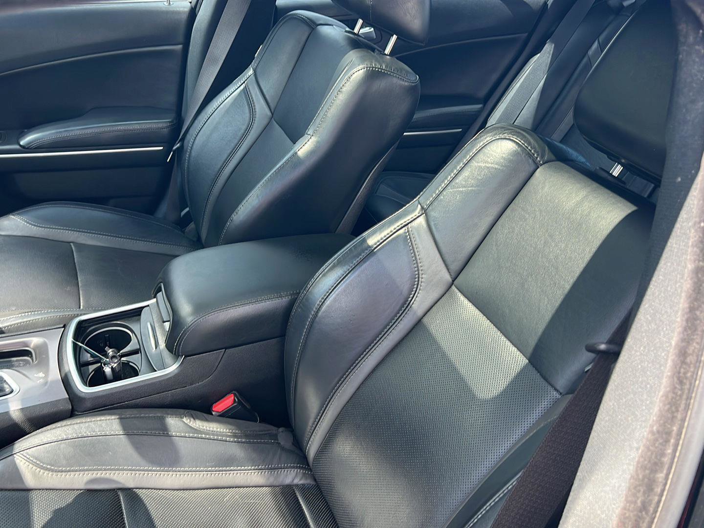 Used 2019 Dodge Charger SXT w/ Leather Interior Group image 31