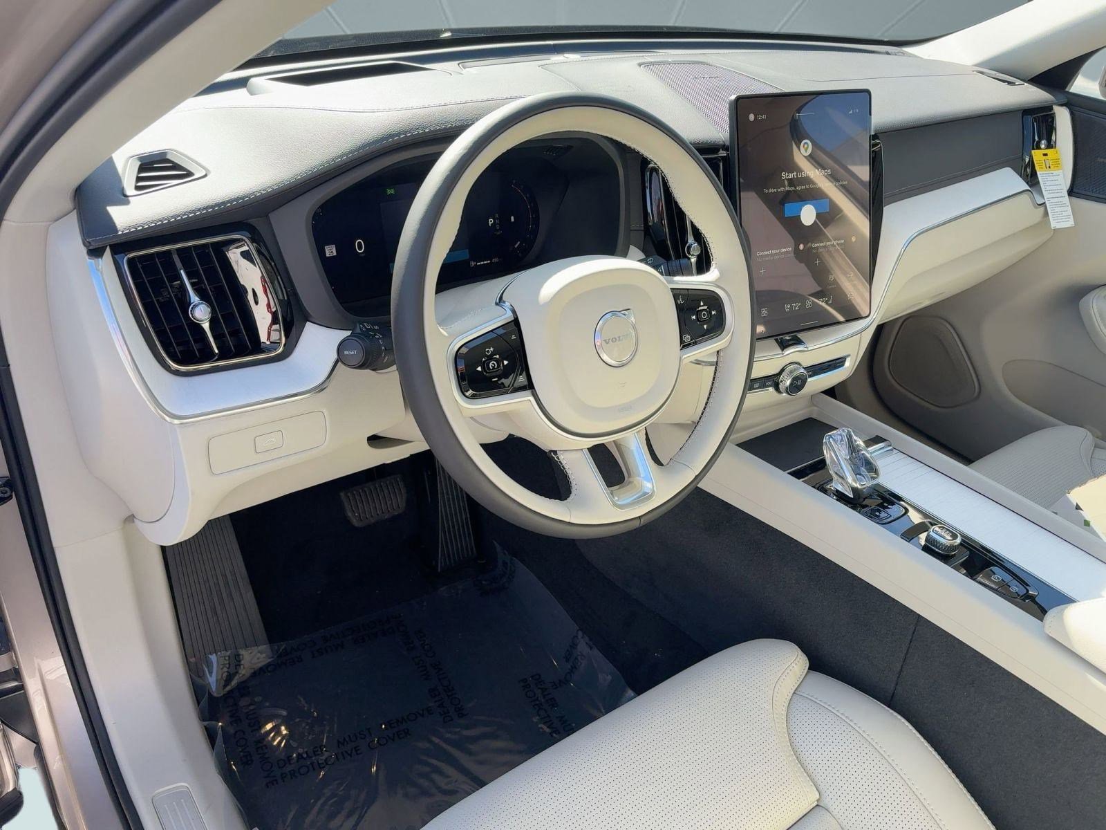 New 2026 Volvo XC60 B5 Ultra w/ Climate Package image 4