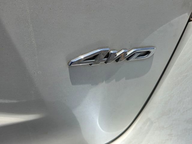 Used 2012 Toyota Highlander 4WD w/ Tech Pkg image 11