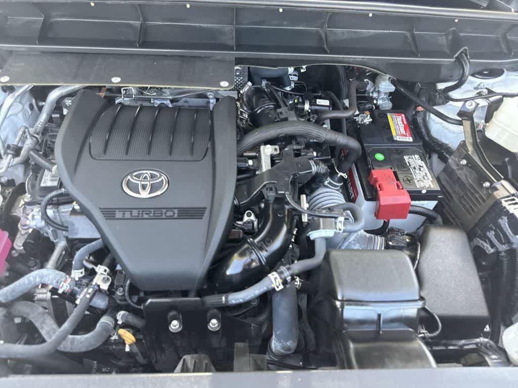 Used 2024 Toyota Highlander XSE FWD image 12