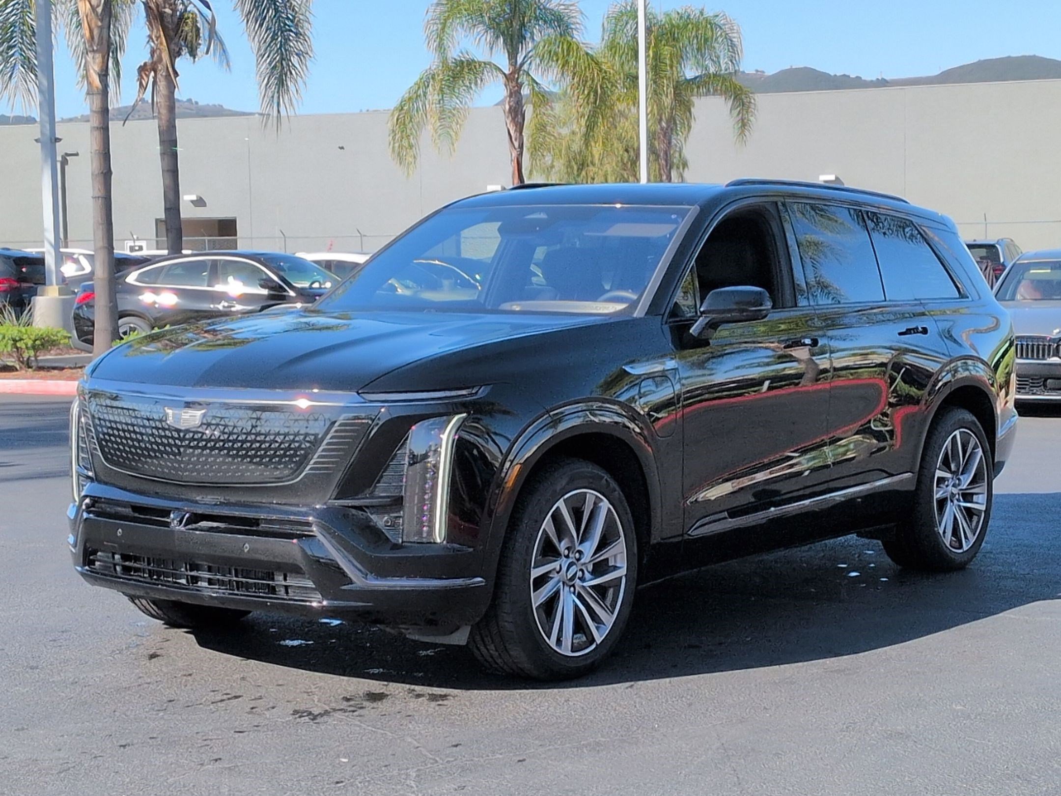 Used 2026 Cadillac Vistiq Sport w/ LPO, Floor Liner Package AWD/4WD image 5
