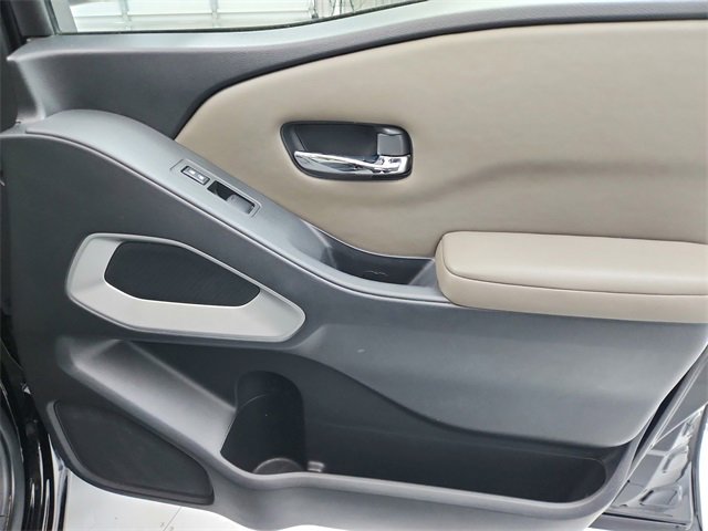 Used 2022 Nissan Frontier SV w/ Graphics Package image 35