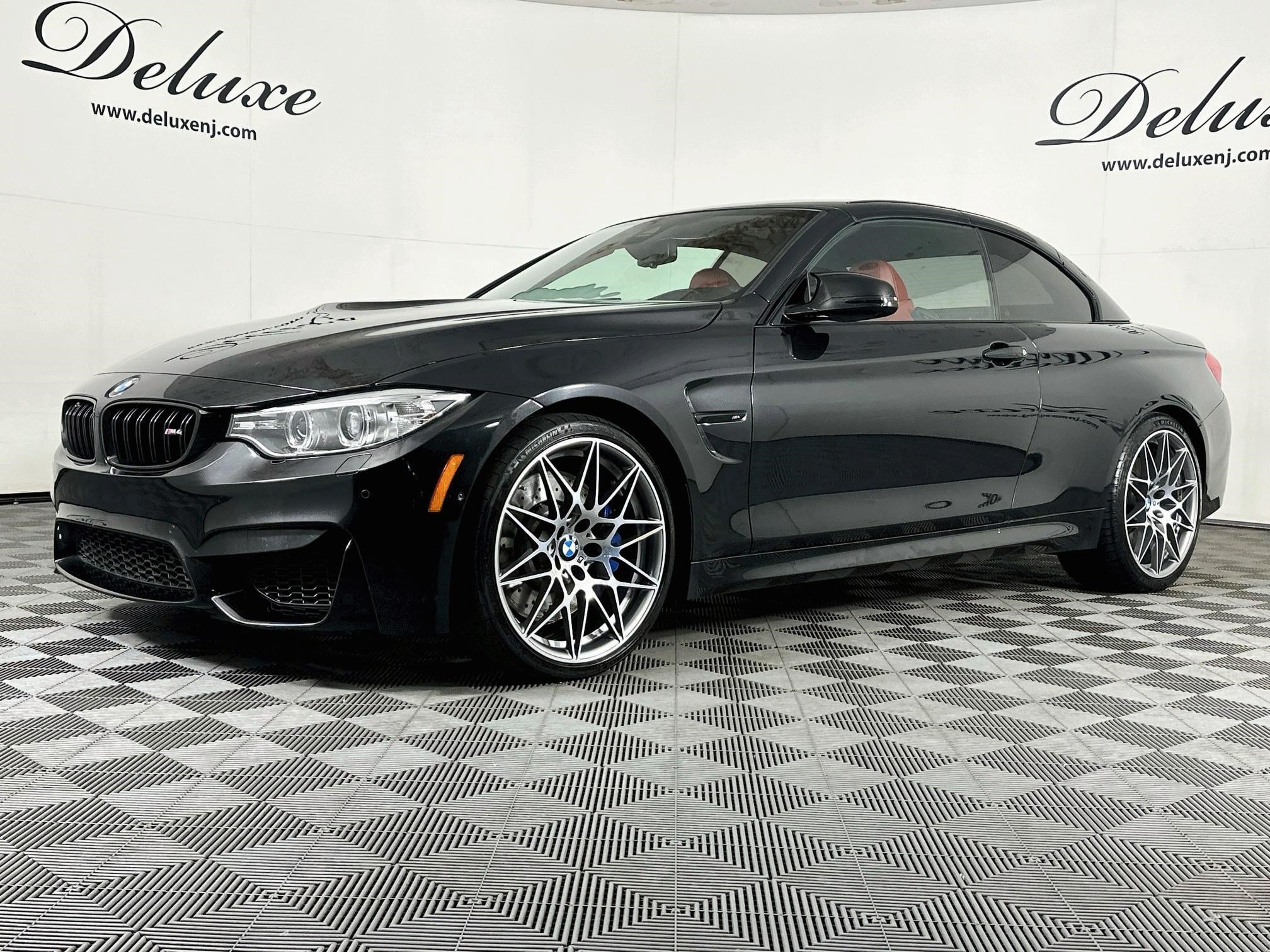 Used 2017 BMW M4 Convertible RWD image 3