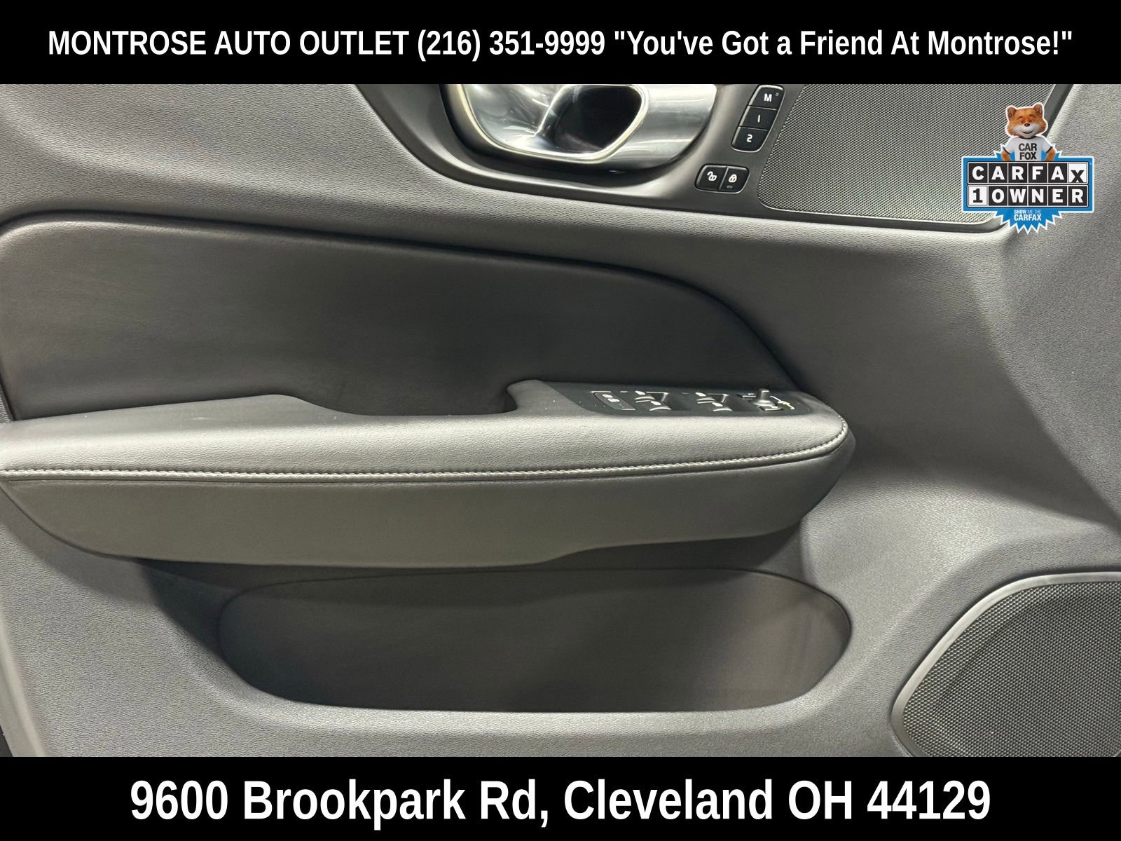 Used 2025 Volvo V60 B5 Cross Country Plus image 11