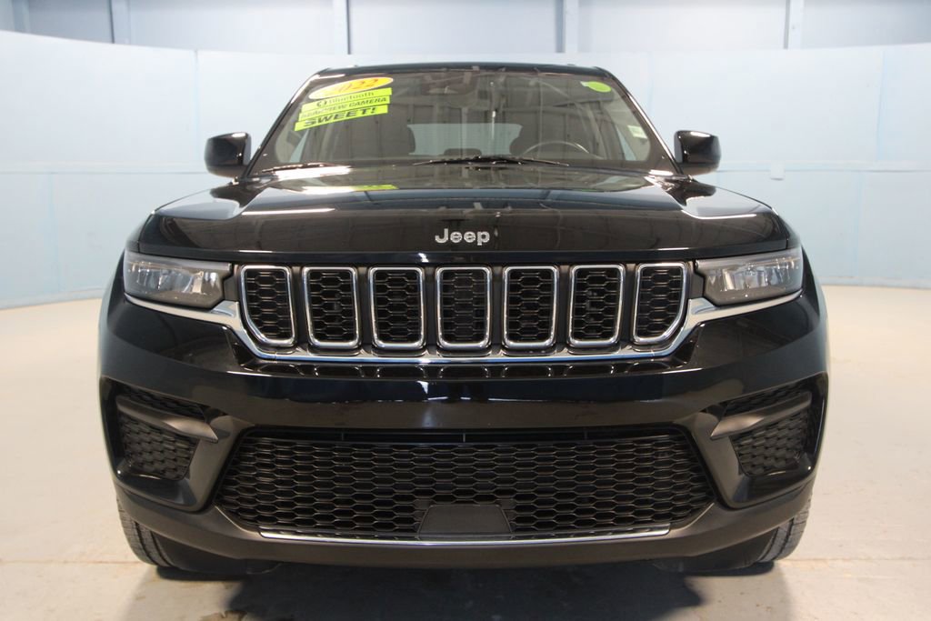 Used 2022 Jeep Grand Cherokee Laredo w/ Luxury Tech Group I image 28