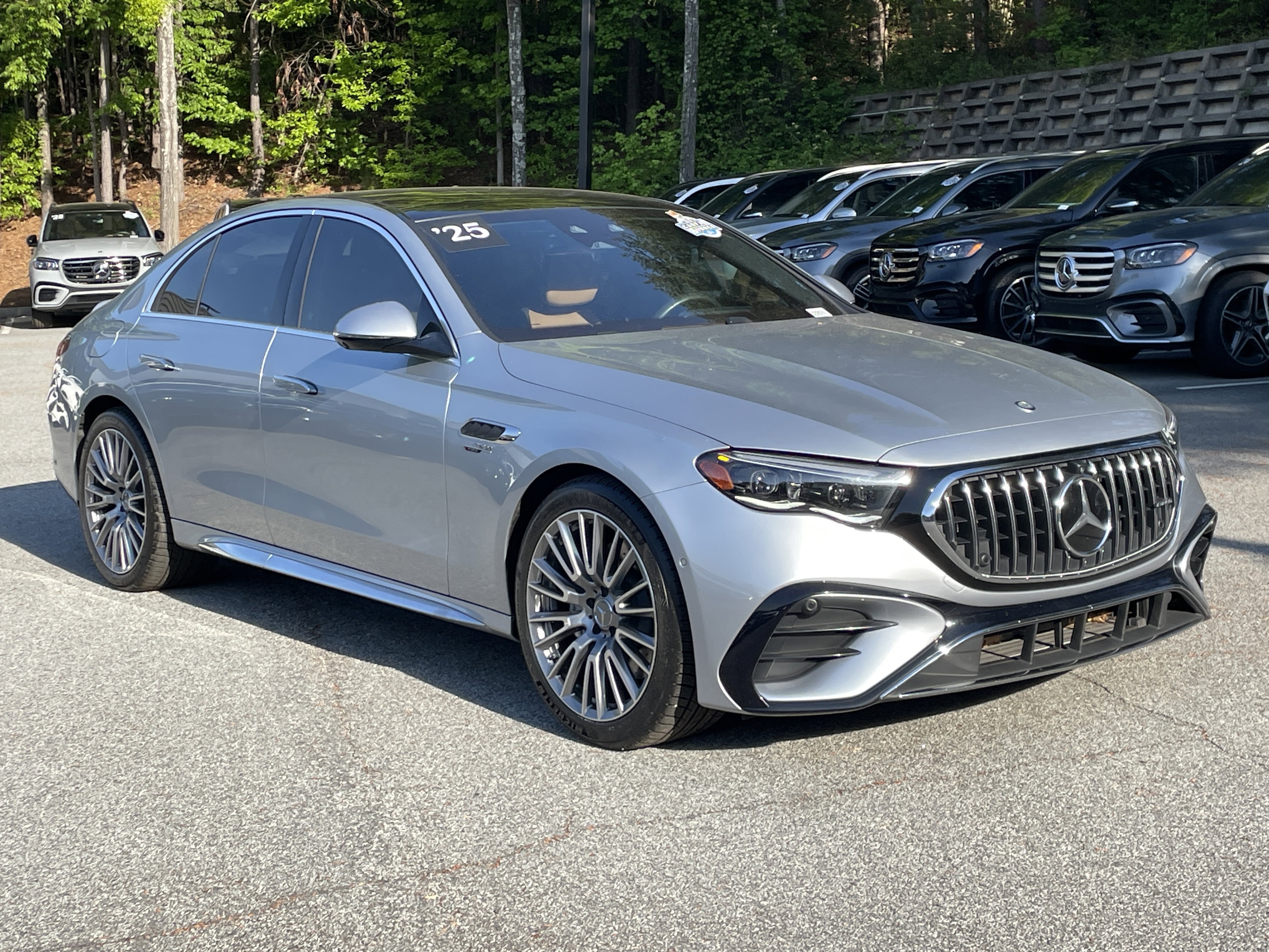 Certified 2025 Mercedes-Benz E 53 AMG e 4MATIC Sedan w/ Driver Assistance Package image 4