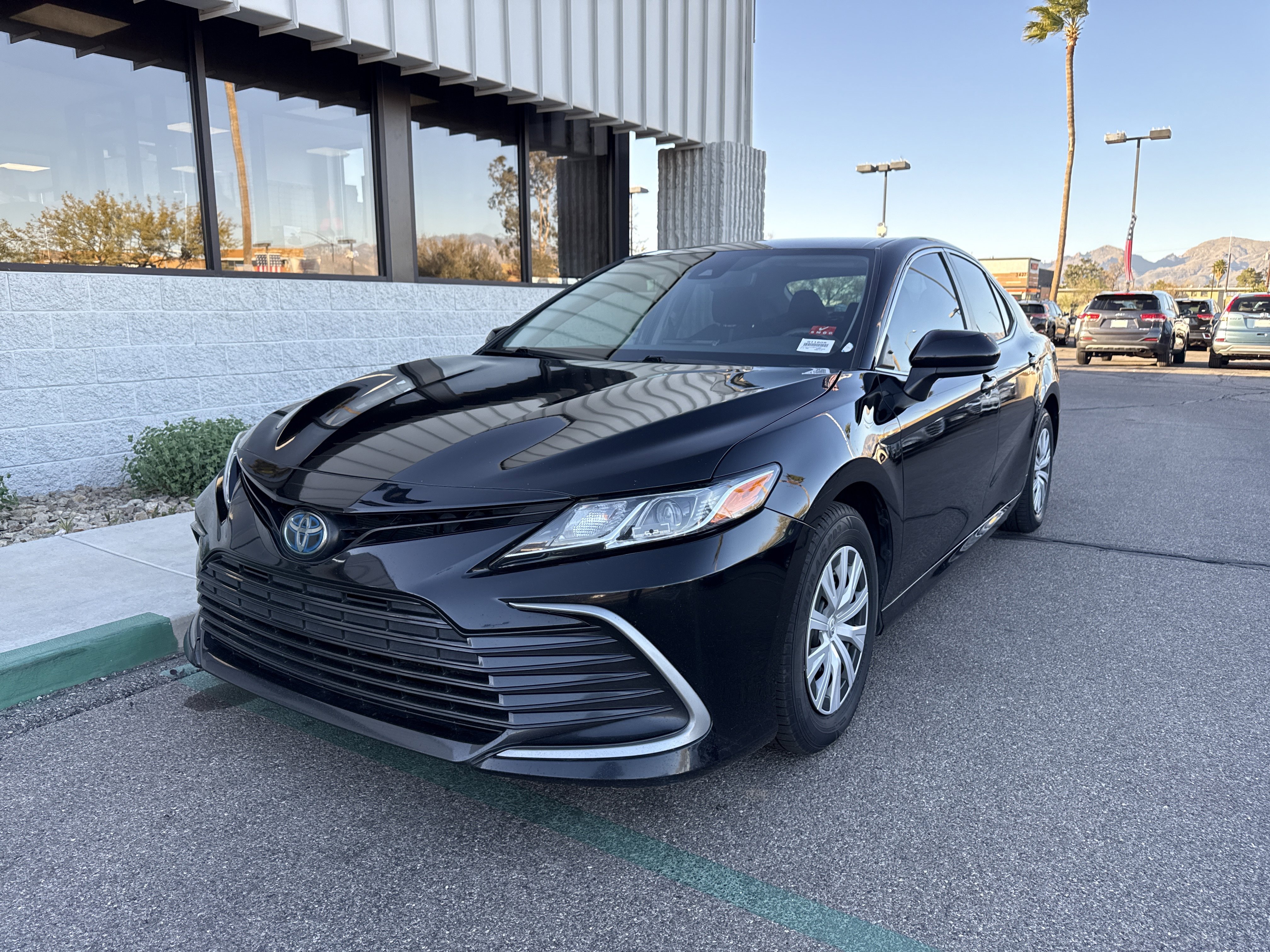 Used 2022 Toyota Camry LE image 5