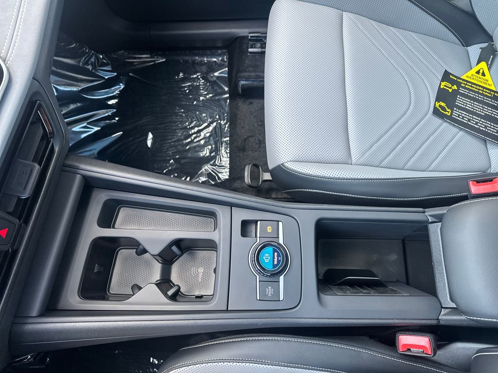 New 2025 Volkswagen Tiguan SE image 13