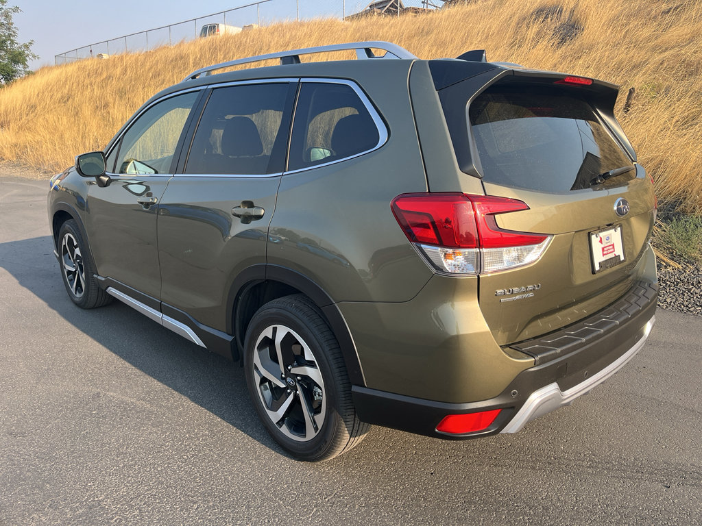 Used 2024 Subaru Forester Touring w/ POP Package 3 AWD/4WD image 6