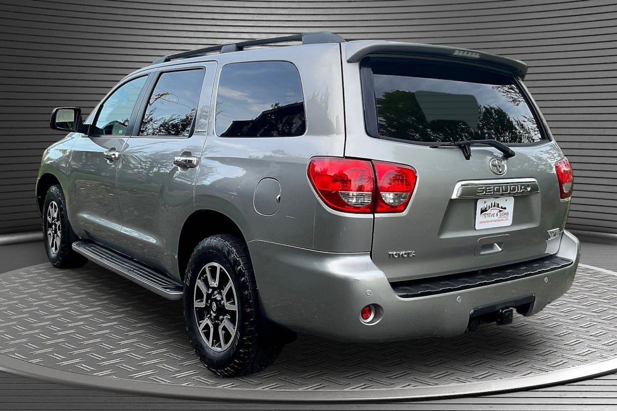 Used 2008 Toyota Sequoia Limited AWD/4WD image 4