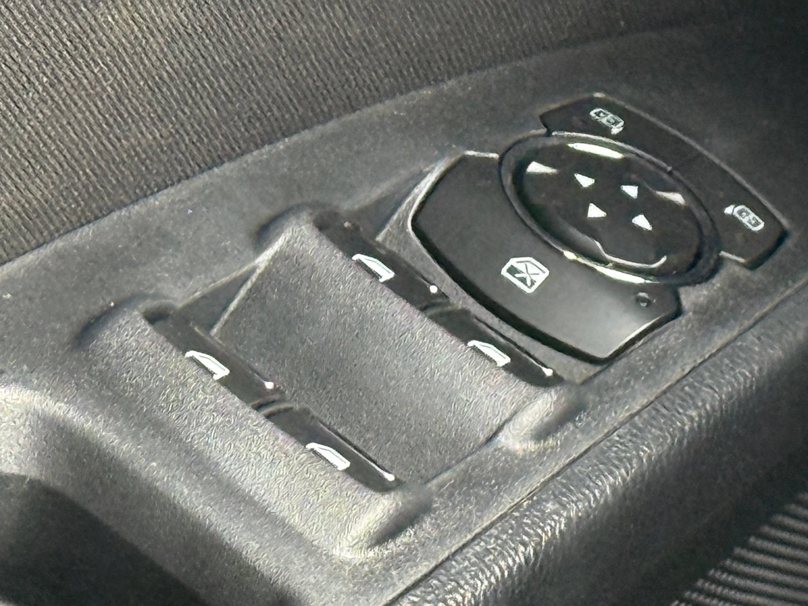 Used 2020 Ford Fusion SE FWD image 32